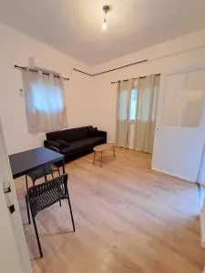 Fellini Fortunella terrace (talpiot) - Newe Shaʼanan