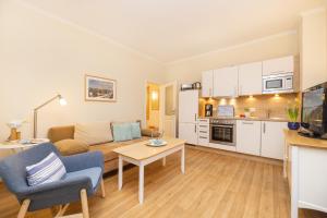 Balkon, gratis Nutzung vom AHOI Erlebnisbad und Sauna in Sellin - Meeresblick FeWo 45