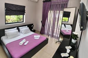 marathon family villa