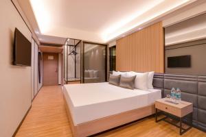 Lemon Tree Premier, Malad, Mumbai