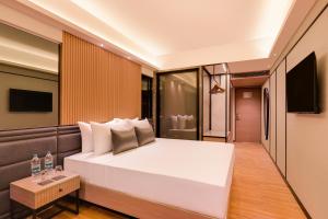 Lemon Tree Premier, Malad, Mumbai