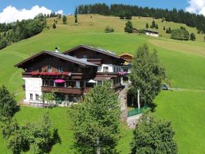 obrázek - Large Apartment in Maria Alm with Terrace