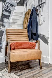 Contemporary Apartment - 5 Min To TIAA Bank Field!