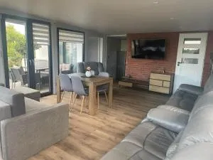 Tęczowy Domek - Balia z hydromasażem - Zizow