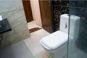 Hotel HRS - New Delhi Railway Station