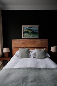 Room Two room in Llys Meddyg