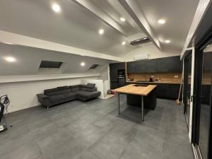 Appartement neuf 2 chambres 8 couchages - FETES INTERDITES proche sonelo