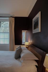 Room Three room in Llys Meddyg