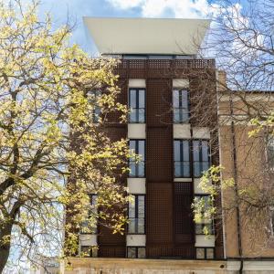 Bizarre Boutique Hotel