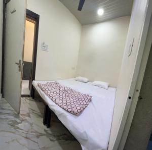 Winter Hotel at Ujjain