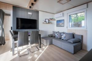 Luxury Mobile home Zuzu Klenovica