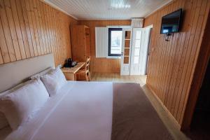 Double Room with Pool View room in Quinta da Barroca