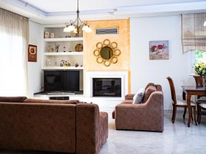 Corfu Sunset Glow-Katherina Maisonette