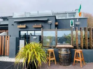 Maisie Ryan's Beach Accommodation - Ardmore