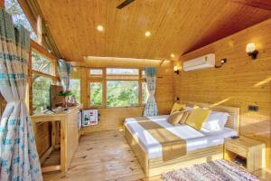 Regal Retreat