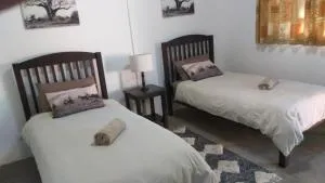 Paperbark Self Catering Units - Doornfontein