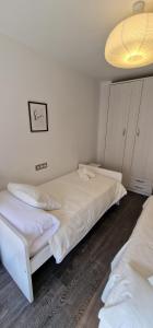 Astur Playa I - WiFi - 2 Hab y 2 Baños - VUT-4987-AS