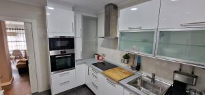 Astur Playa I - WiFi - 2 Hab y 2 Baños - VUT-4987-AS