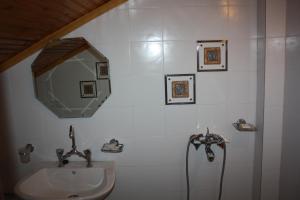 Tasia Mountain Hotel