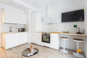 Bajo el Falla by Cadiz Time