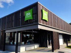 Hotels IBIS STYLES Rouen Parc Expos Zenith : photos des chambres