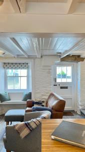 Lobster Cove, Excellent location, Close to beach & coastal walks, Family run