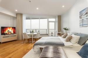Amazing sea views - W207