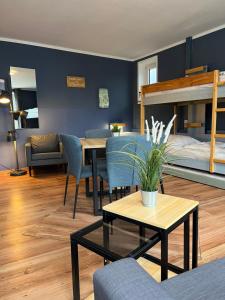 Bed in 6-Bed Dormitory Room room in Blue Doors Hostel KTV