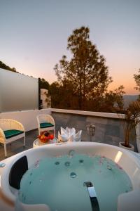 Velmore Kasauli Operated by Royal Orchid Hotel Ltd.