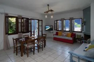 Niovi’s Seaside House - 达默查理