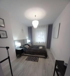 Apartament z kominkiem RetroGlam