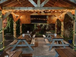 Prince of wales pub and accommodation