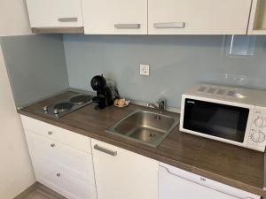 Riva Apartments Villa Thalia - Milna, Brač