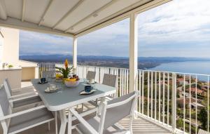 Gorgeous Apartment In Bregi With Wifi 