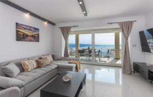 Amazing Apartment In Bregi With House Sea View