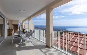 Gorgeous Apartment In Bregi With Sauna