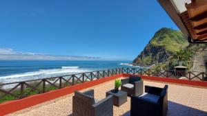 Maiata Beach House by Holiday Rental Madeira