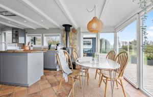 Cozy Home In Esbjerg V With Wifi