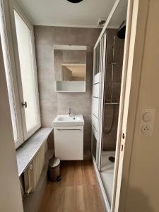 Appartements Appartement 4 personnes, 1 chambre, terrasse, Wifi, proche du centre : photos des chambres