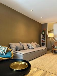 Au pied de la Cité Médiévale, piscine, vue extraordinaire, gîte La Trivala à Carcassonne