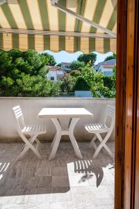 M370 - Marcelli, delizioso monolocale con terrazzo