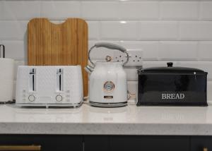 Modern House wTerrace in Nottingham FREE Parking