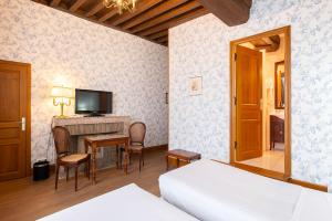 Hotels Hotel Belle Epoque : photos des chambres