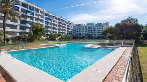 Mediterranean Getaway Seaviews At Puerto Banus