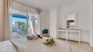 Mediterranean Getaway Seaviews At Puerto Banus