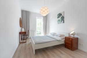 Standard Apartment with Balcony - ul.Francuska 104/2 room in Apartamenty Tespis - Francuska Atal Park