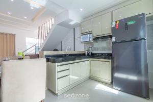 Belo apto a 400m da praia de TaperapuãBA EDT0009