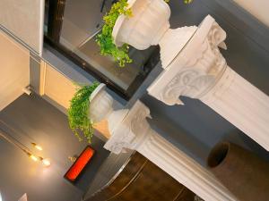 EL MEIR PRIME CABIN w Bathtub near EK