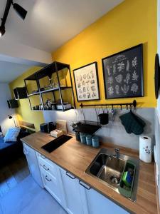 Cozy stay near the city center