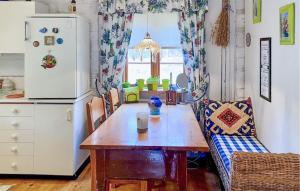 Nice Home In Lönsboda With Wifi